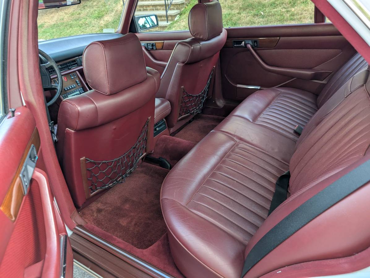 Mercedes-benz-s-class-1988-white-36