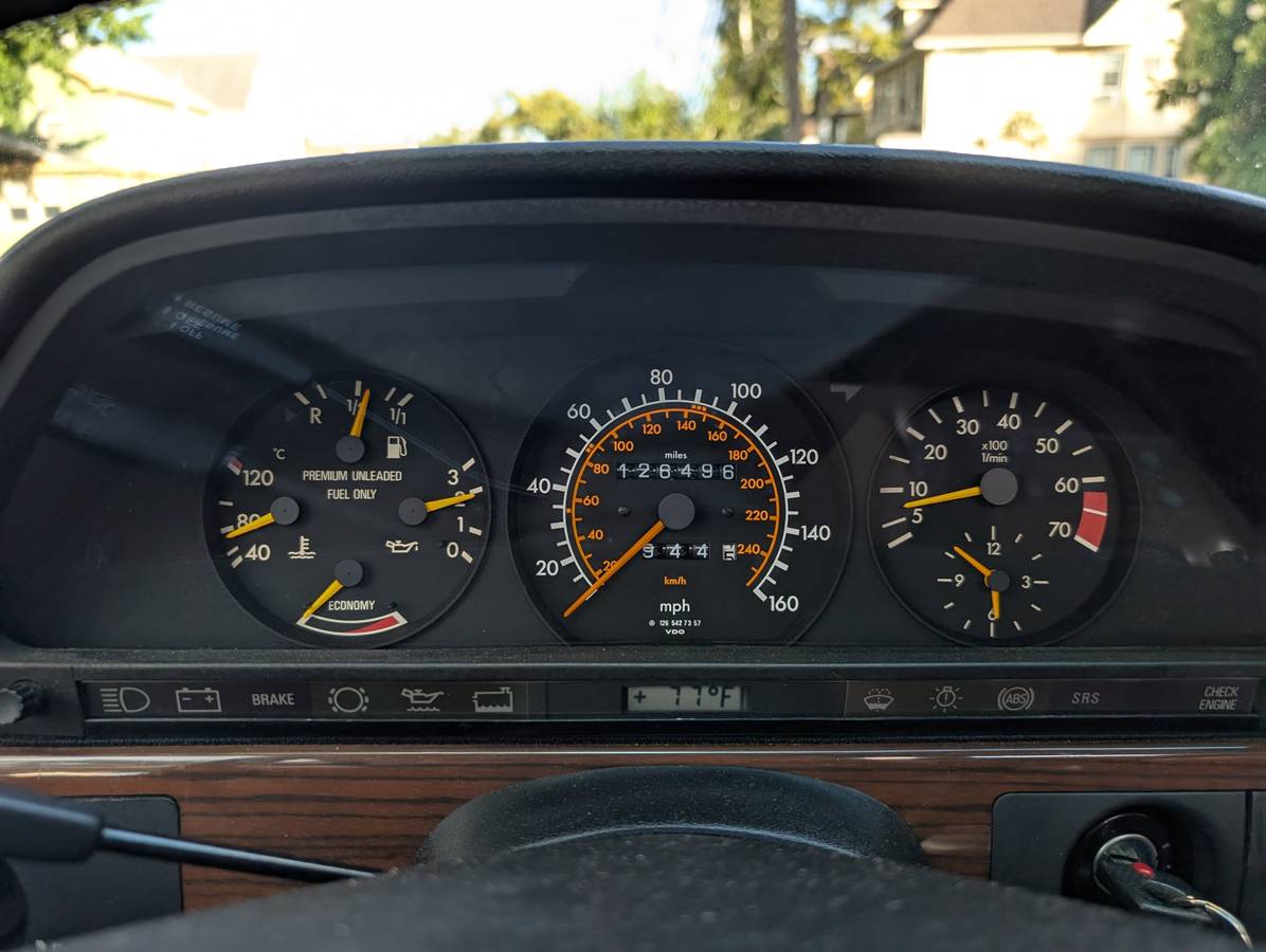 Mercedes-benz-s-class-1988-white-38