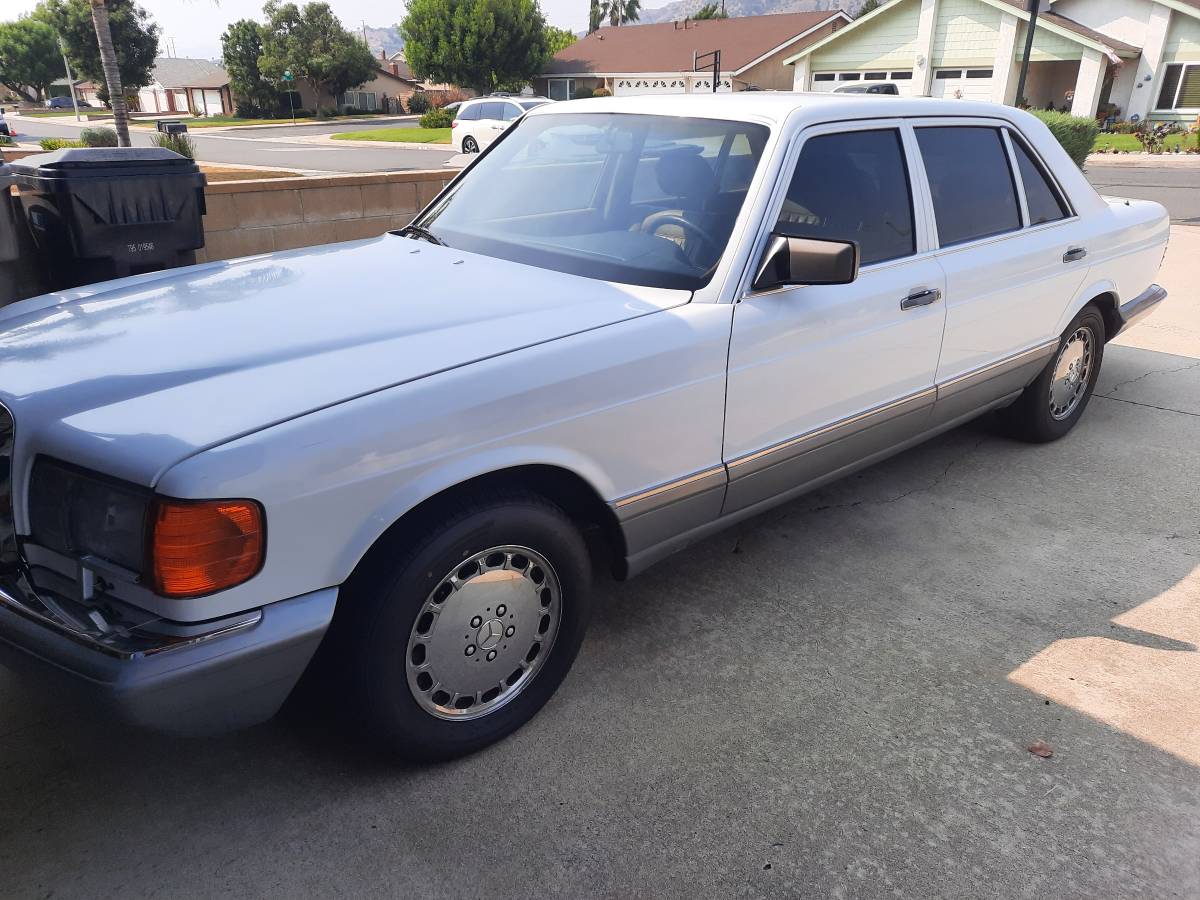 Mercedes-benz-s-class-1988-white