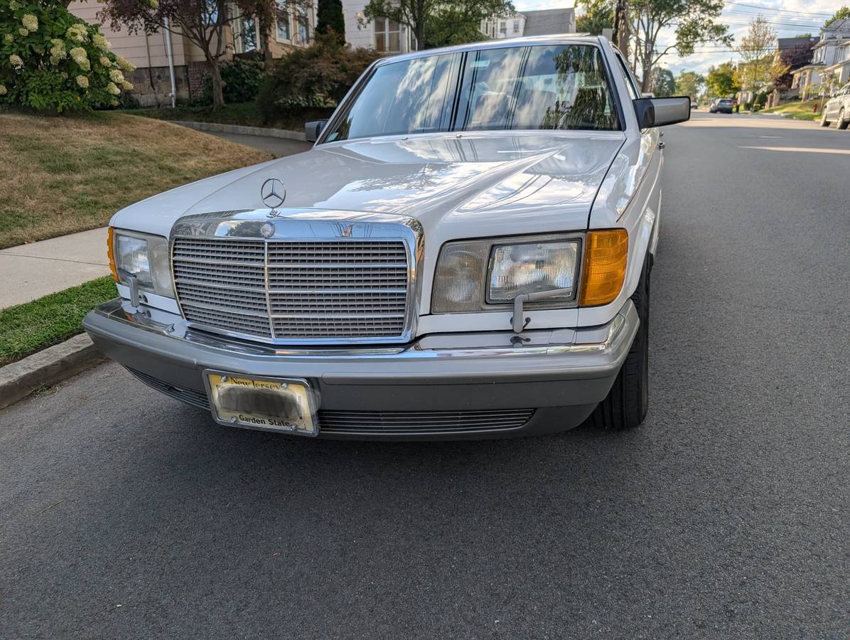 Mercedes-benz-s-class-1988-white-9