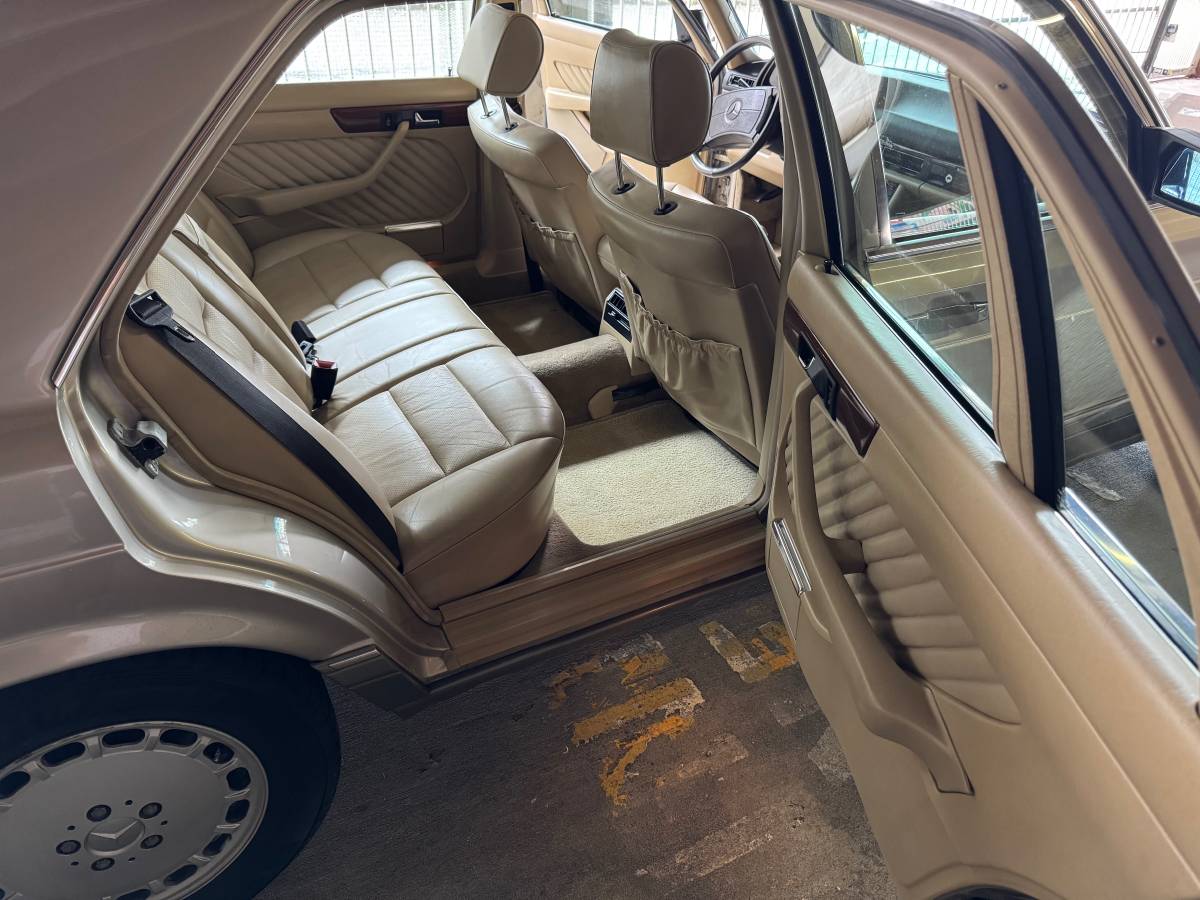 Mercedes-benz-s-class-1990-silver-7