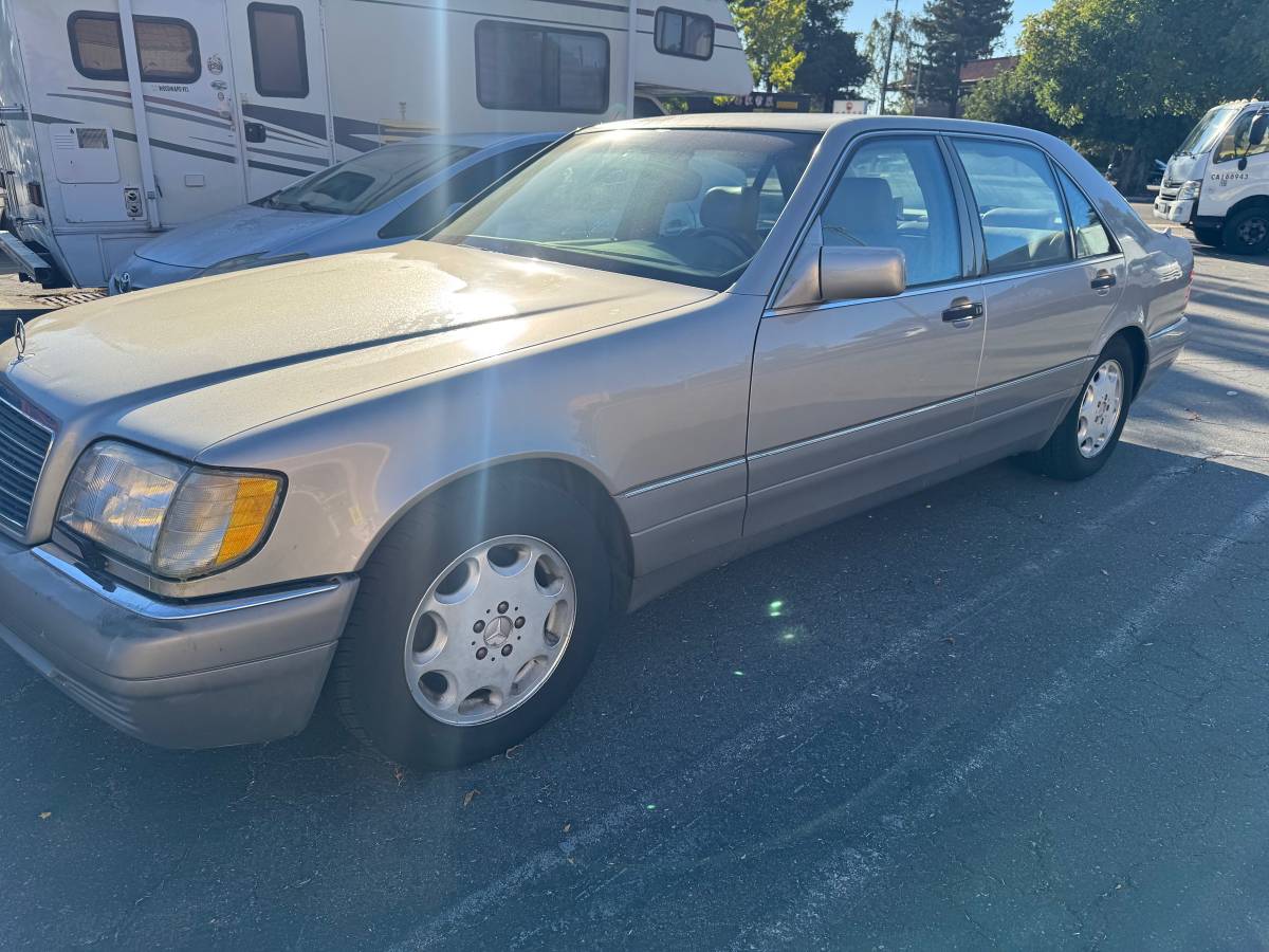 Mercedes-benz-s-class-1995-1