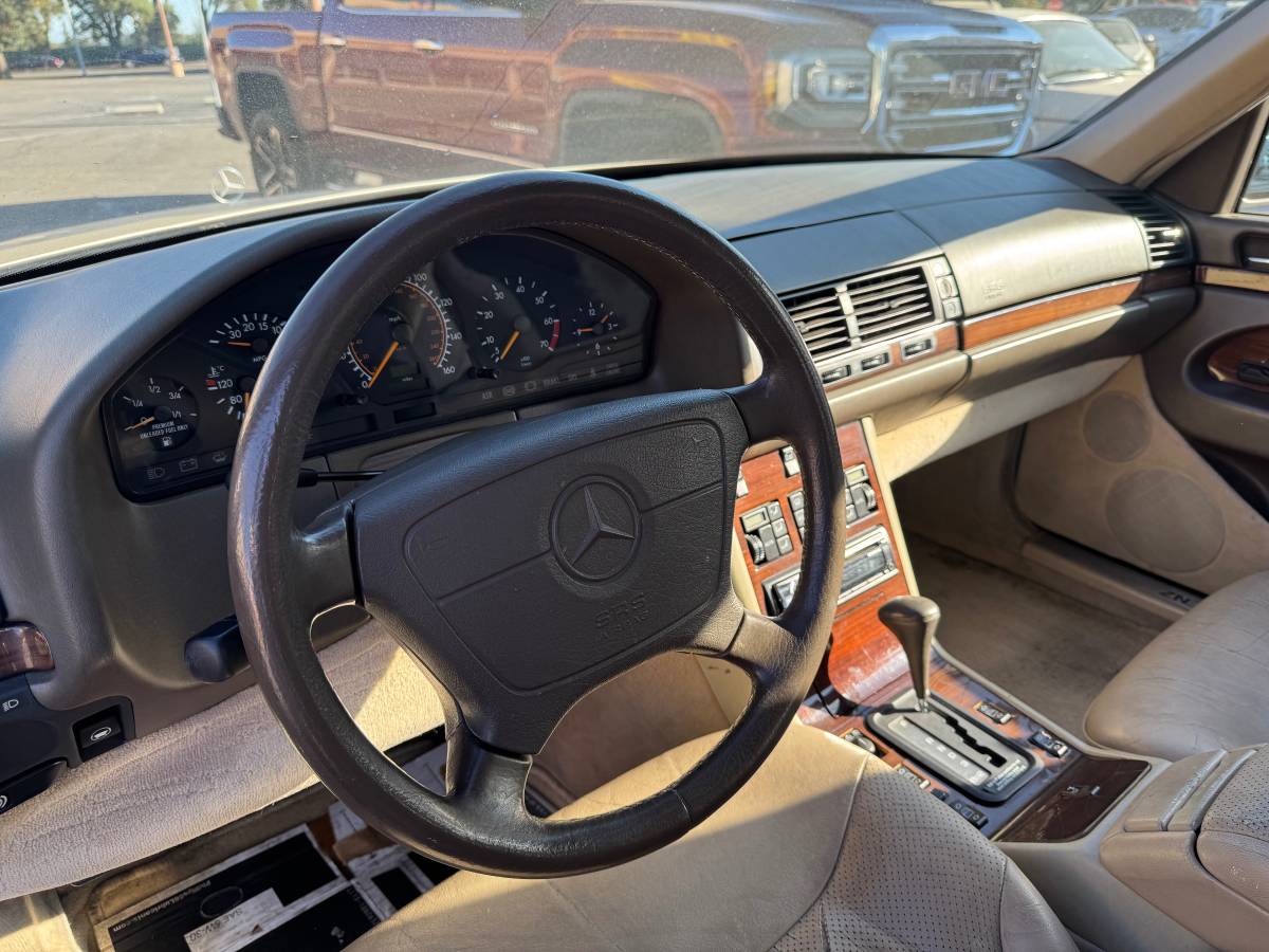 Mercedes-benz-s-class-1995-5