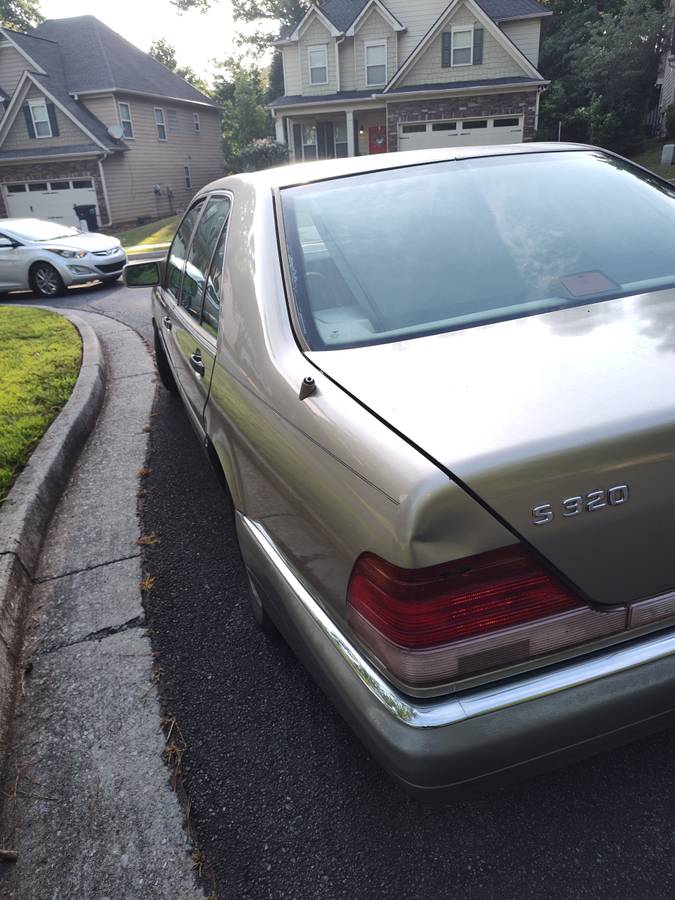 Mercedes-benz-s-class-1995-yellow-2
