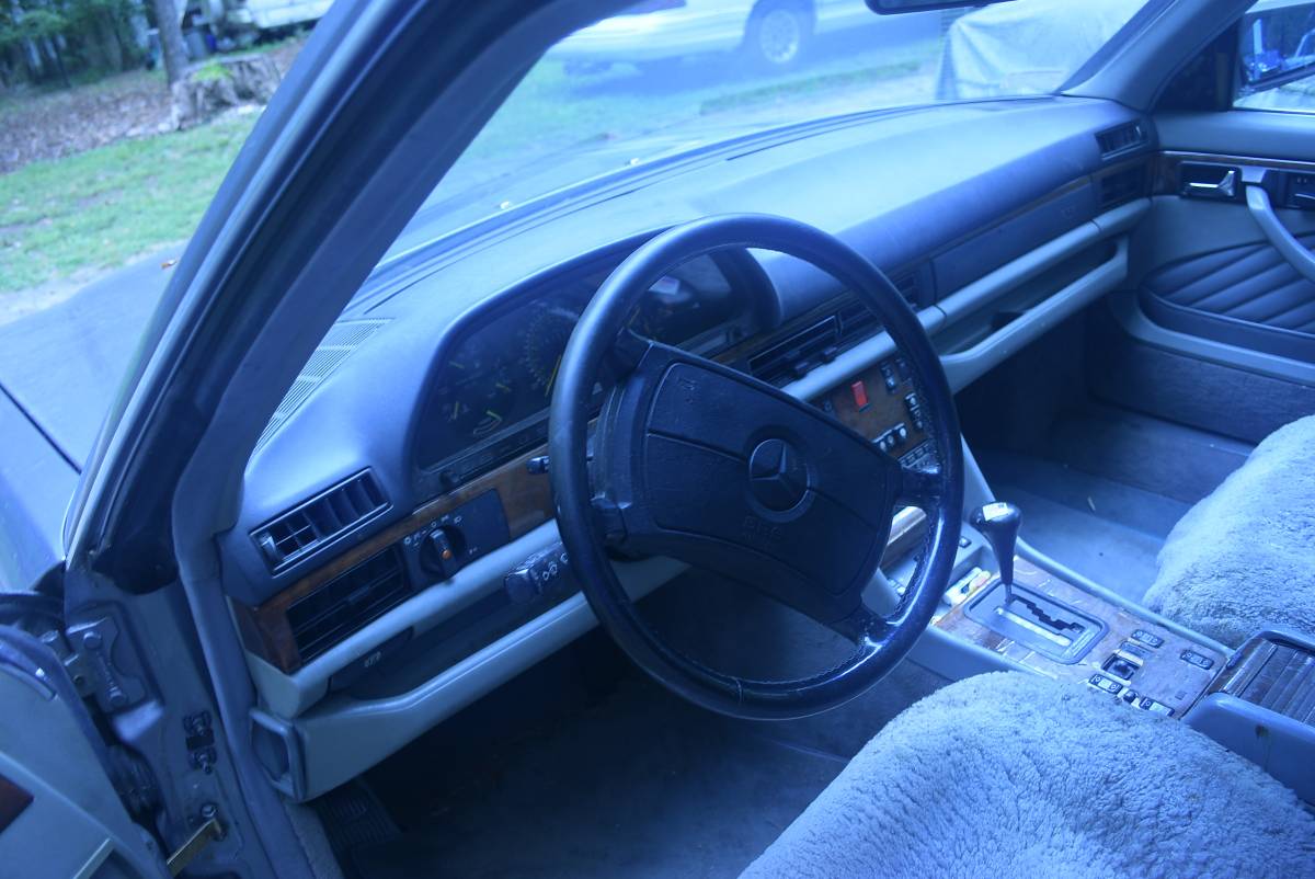 Mercedes-benz-s-class-sec560-1990-grey-11