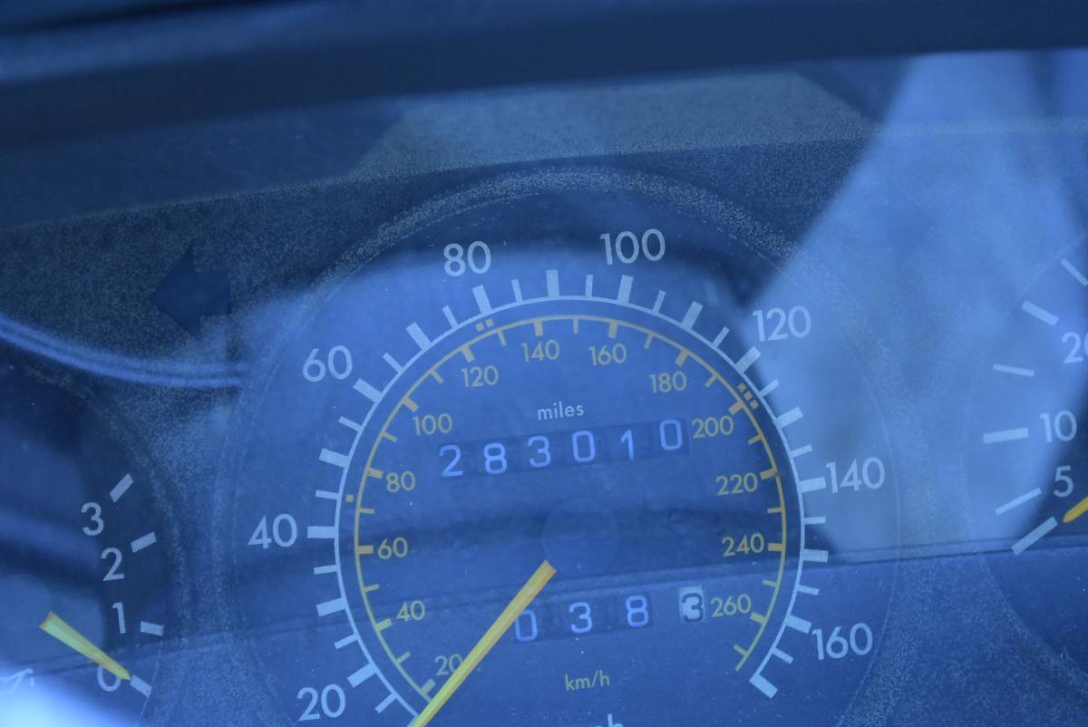 Mercedes-benz-s-class-sec560-1990-grey-14