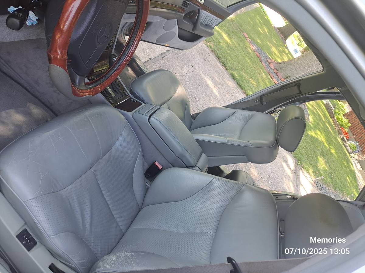 Mercedes-benz-s320-1996-blue-16