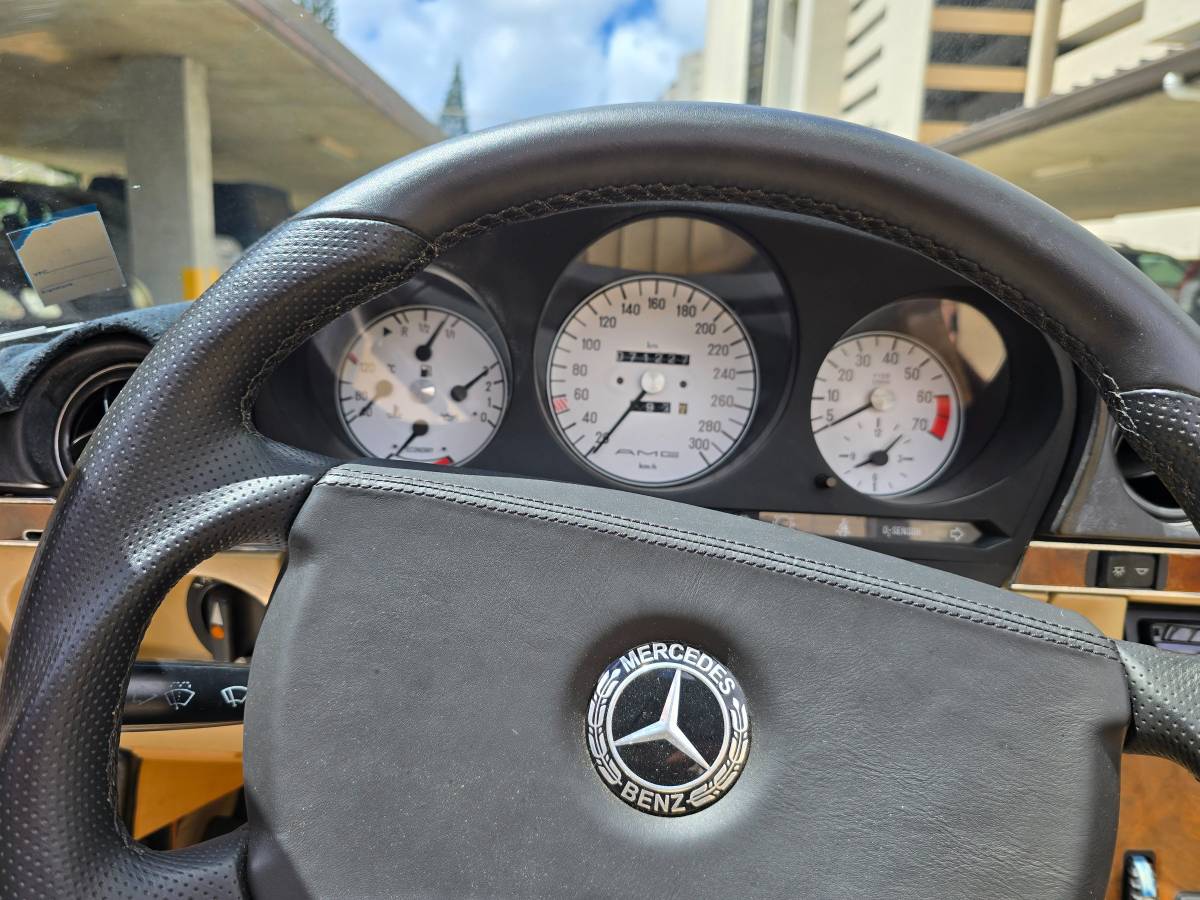 Mercedes-benz-sl-class-1985-11