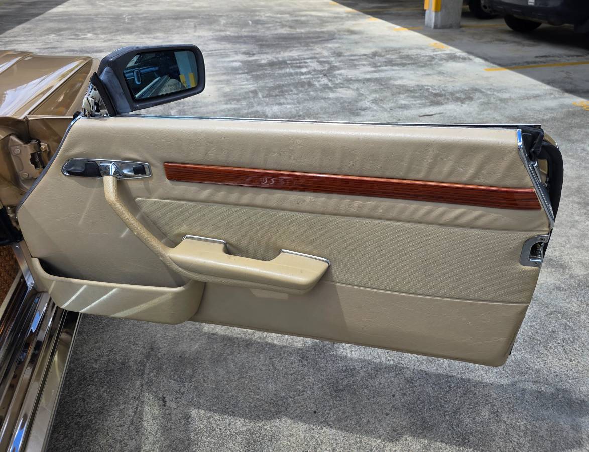 Mercedes-benz-sl-class-1985-9