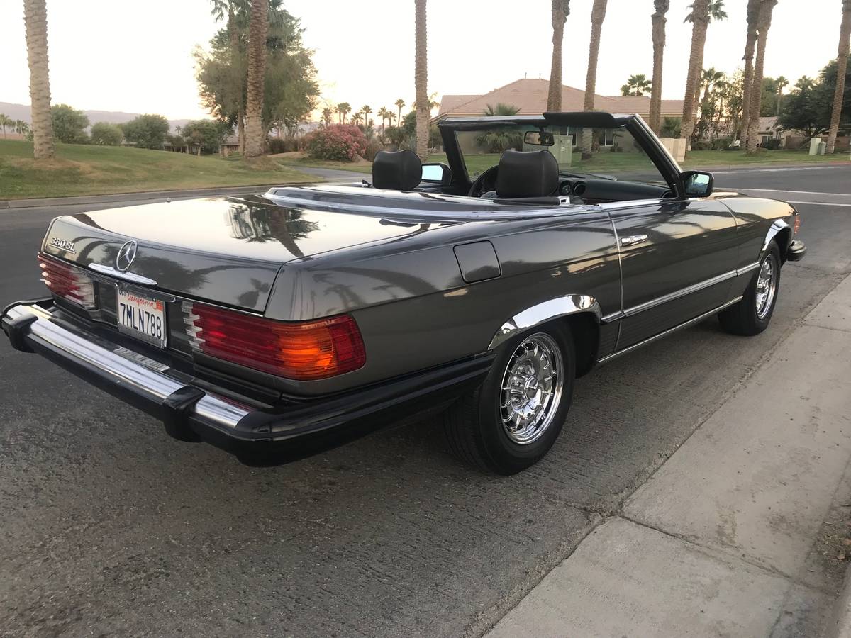 Mercedes-benz-sl380-1984-grey-26
