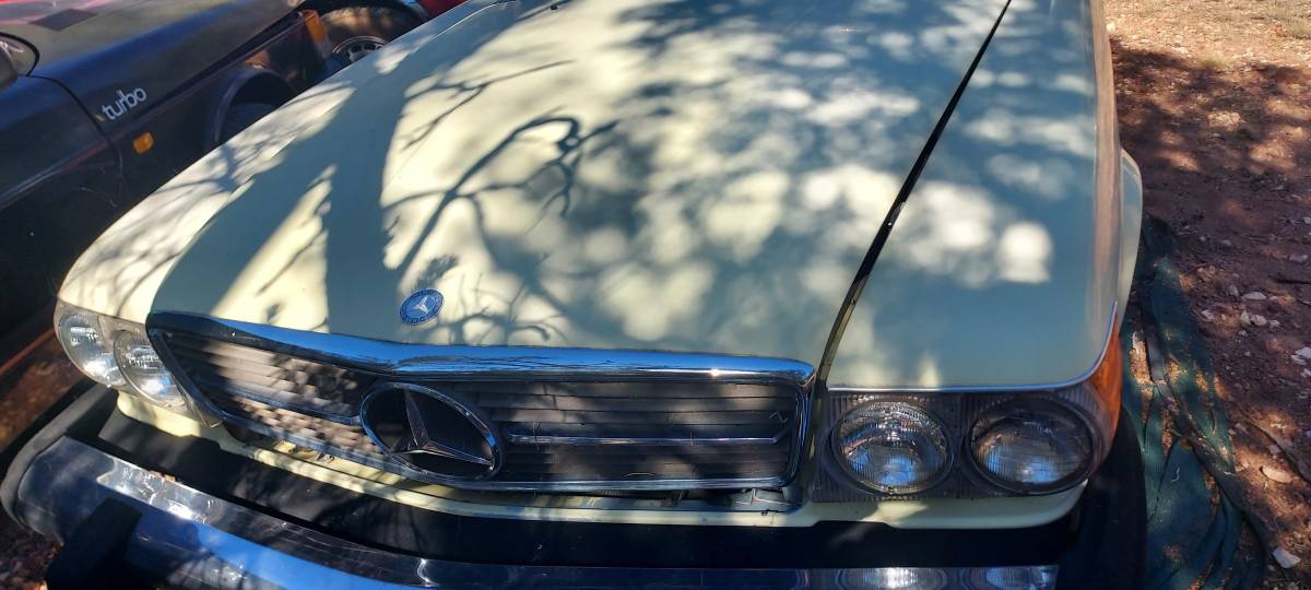 Mercedes-sl-1975-21