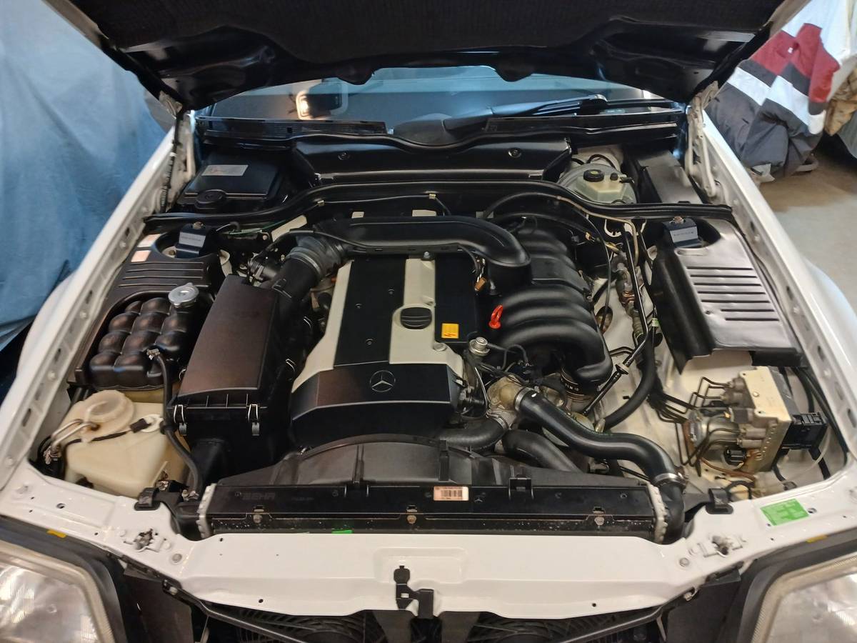 Mercedes-sl320-convertible-1996-white-3