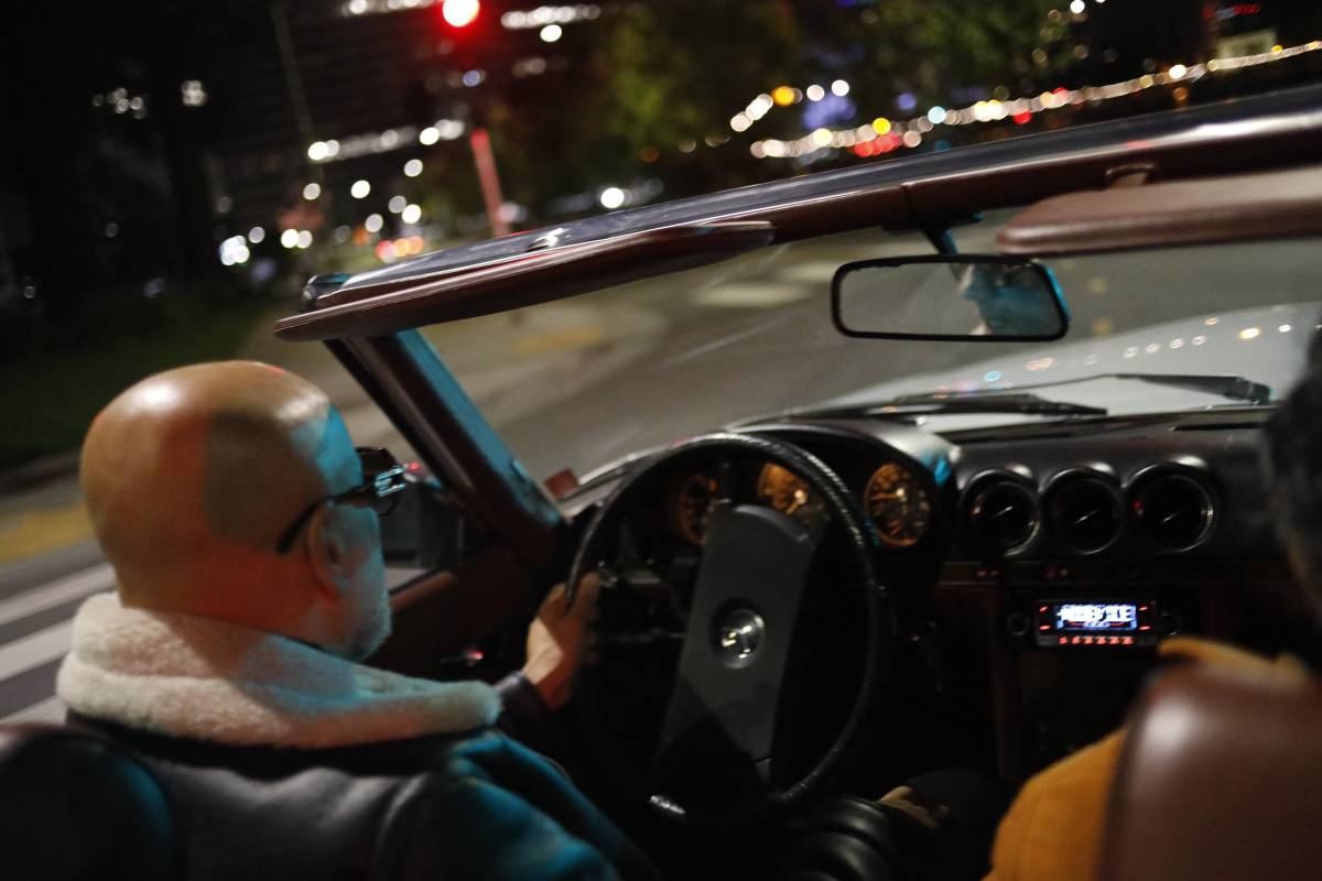 Mercedes-sl380-1983-white-16
