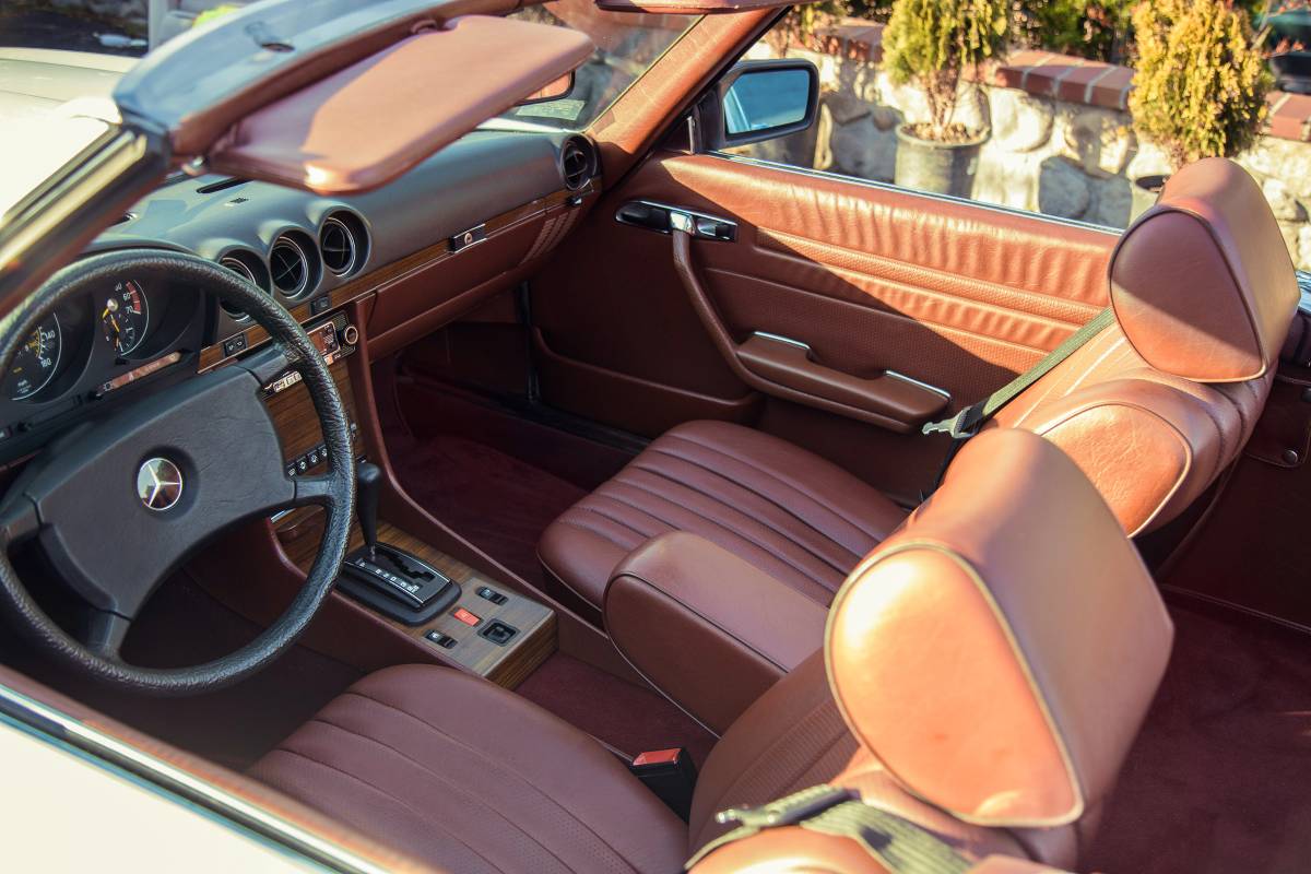 Mercedes-sl380-1983-white-2
