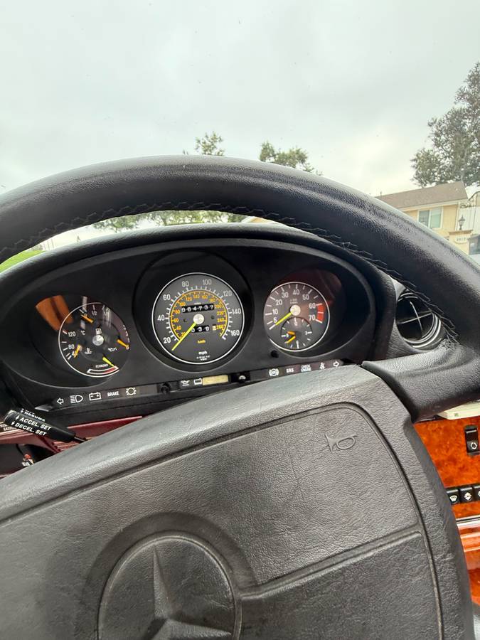 Mercedes-sl560-1988-white-11