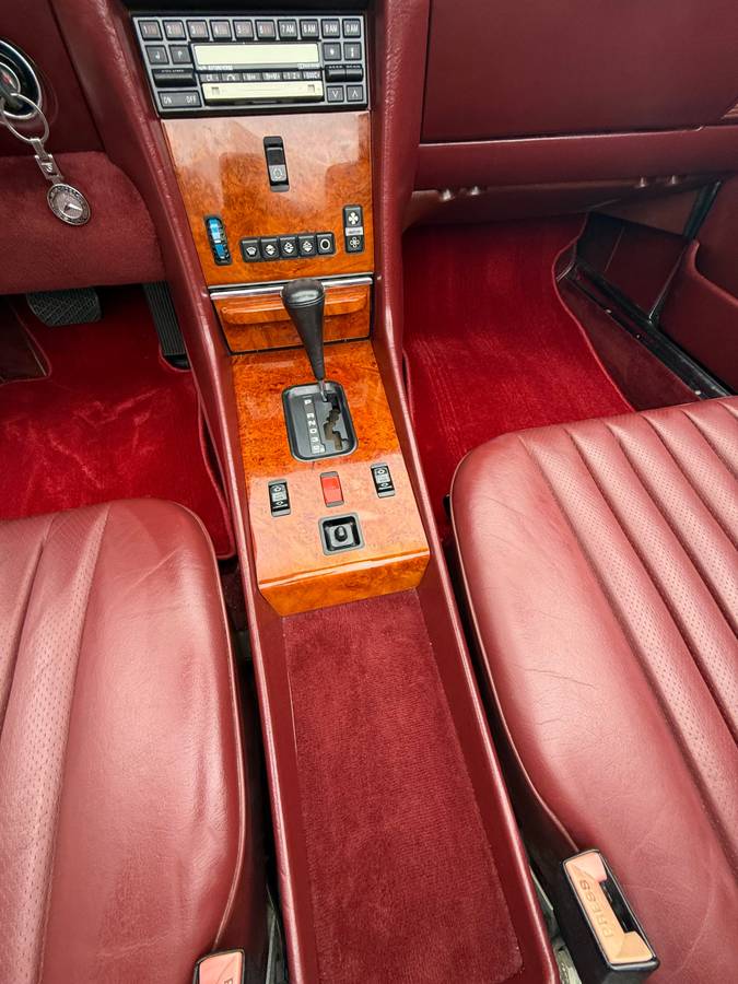 Mercedes-sl560-1988-white-16