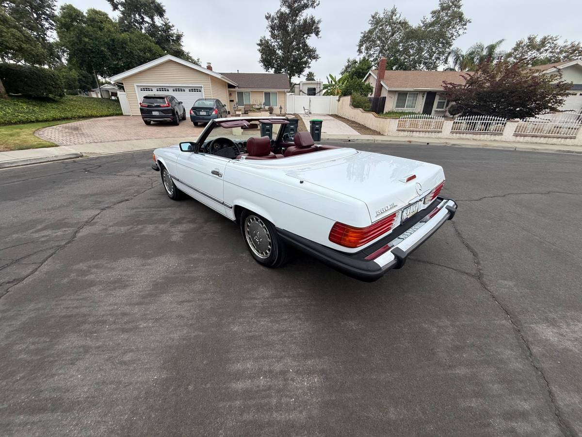 Mercedes-sl560-1988-white-4