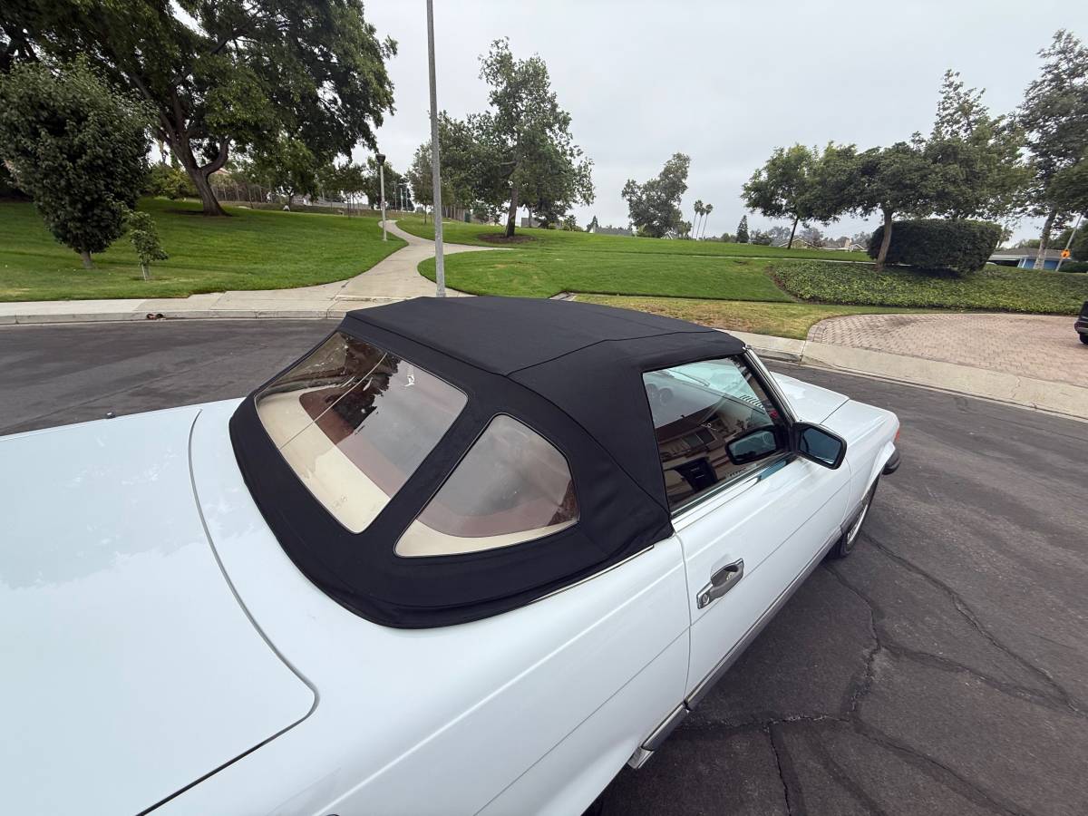 Mercedes-sl560-1988-white-7