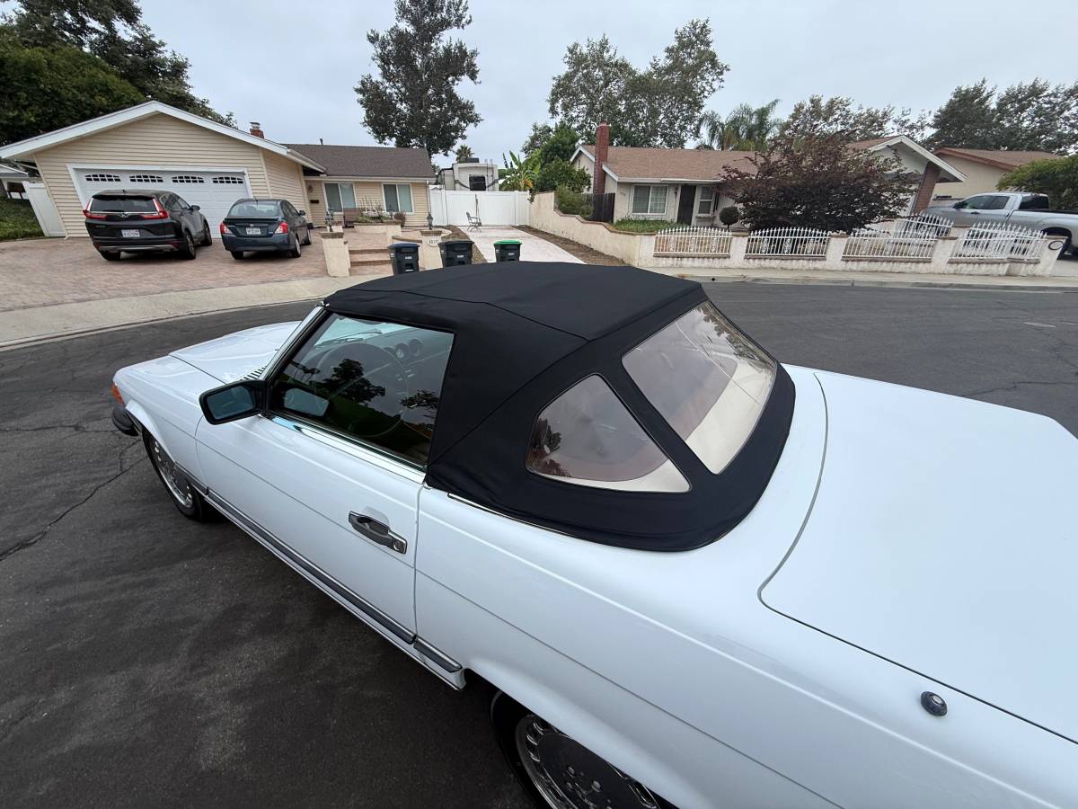 Mercedes-sl560-1988-white-8