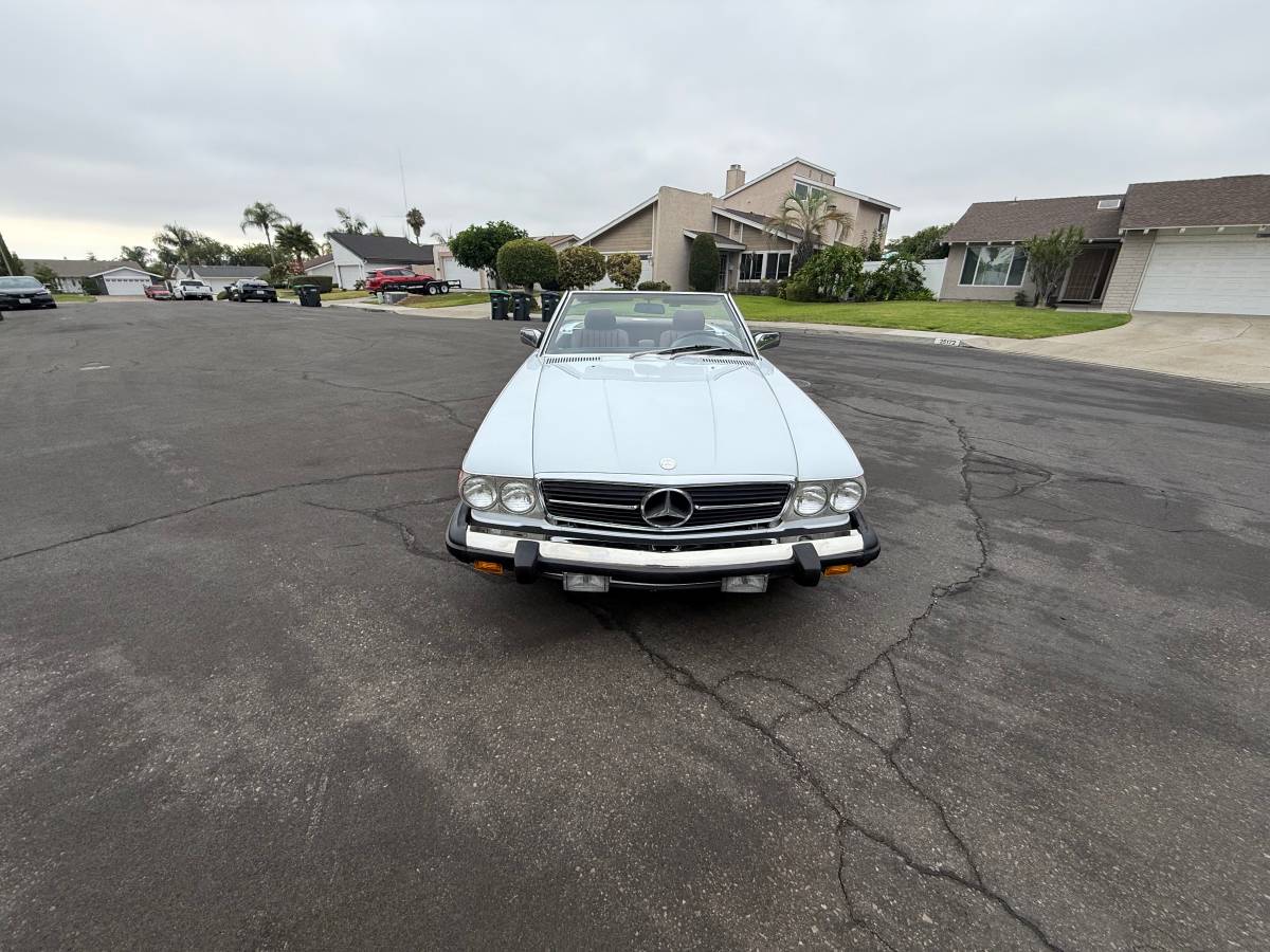 Mercedes-sl560-1988-white