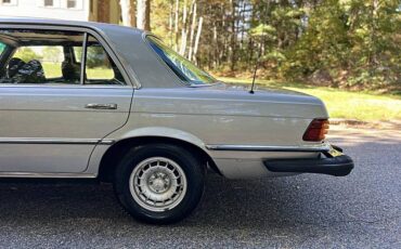 Mercedesbenz-400class-1975-silver-10