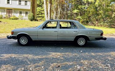 Mercedesbenz-400class-1975-silver-12