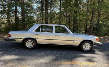 Mercedesbenz-400class-1975-silver-2