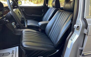 Mercedesbenz-400class-1975-silver-23
