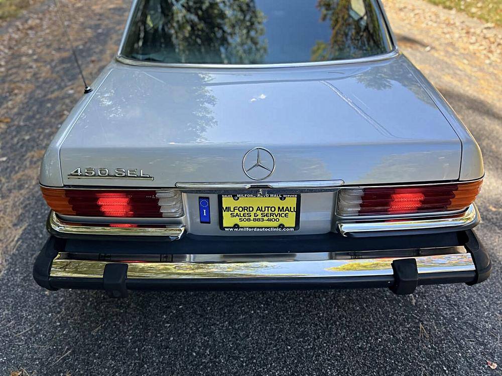Mercedesbenz-400class-1975-silver-4