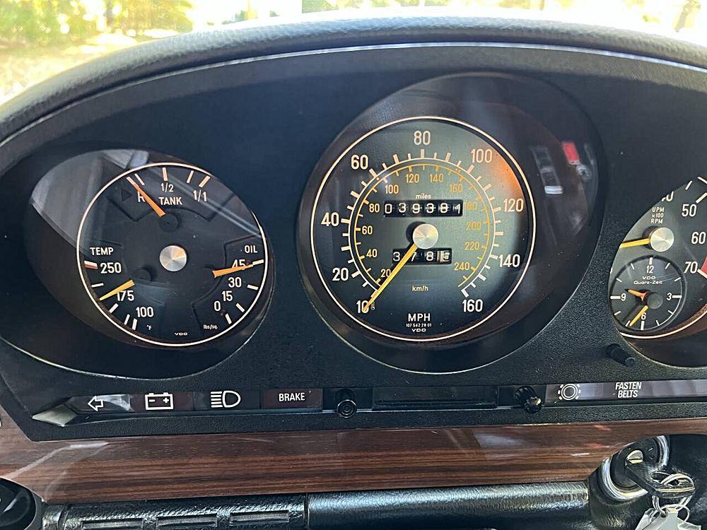 Mercedesbenz-400class-1975-silver-6