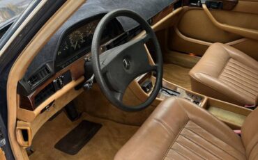 Mercesed-300sd-diesel-1983-blue-1