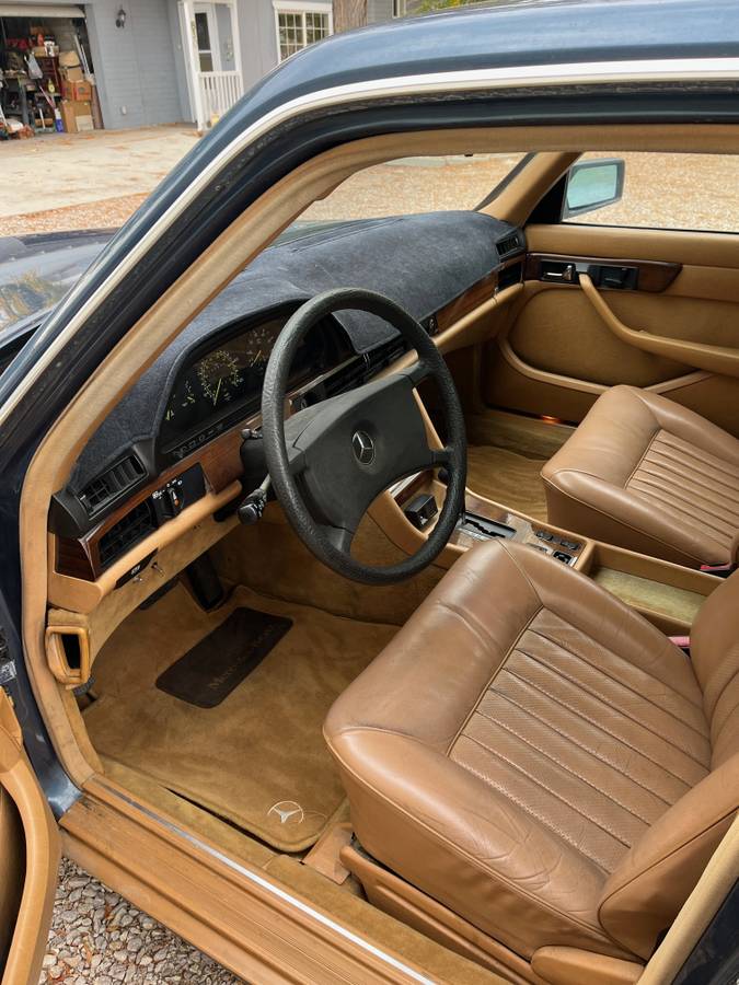 Mercesed-300sd-diesel-1983-blue-1