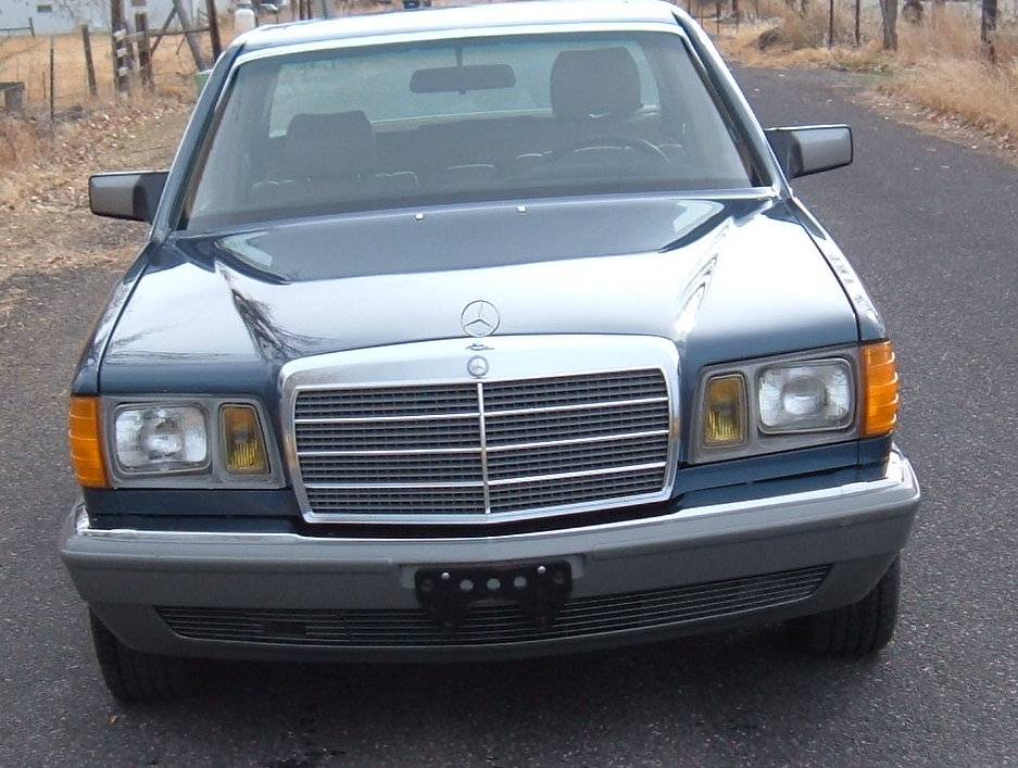 Mercesed-300sd-diesel-1983-blue-3