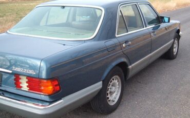 Mercesed-300sd-diesel-1983-blue-5