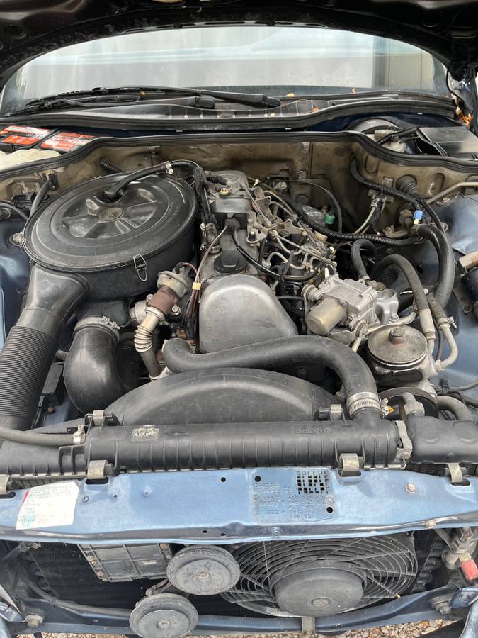 Mercesed-300sd-diesel-1983-blue-7