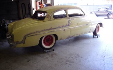 Mercury-1951-yellow-8