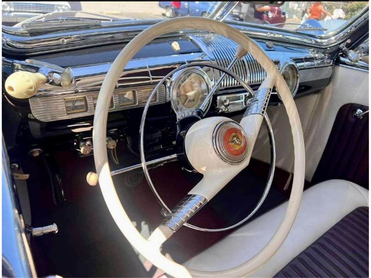 Mercury-2-dr-coupe-1940-Candy-Brandy-Wine-Off-White-amp-Burgundy-11