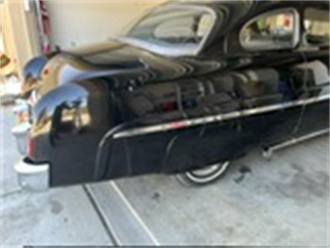 Mercury-2-dr-coupe-1951-black-gray-2