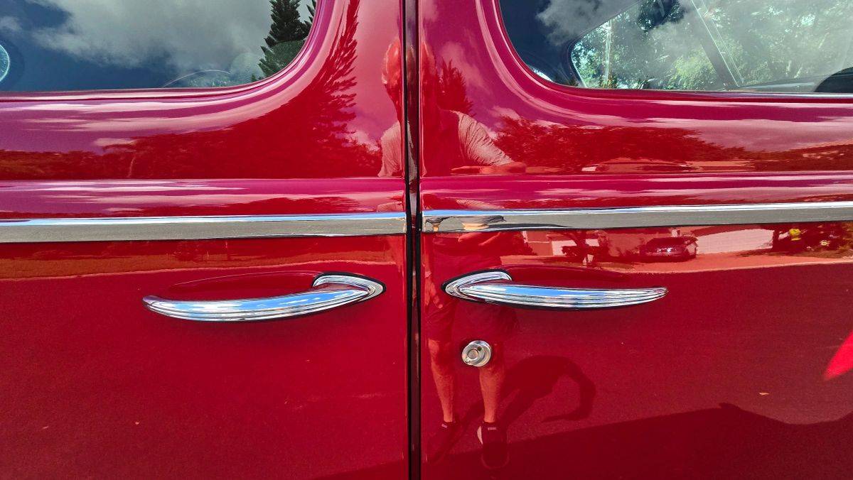Mercury-4-door-town-sedan-1939-red-15