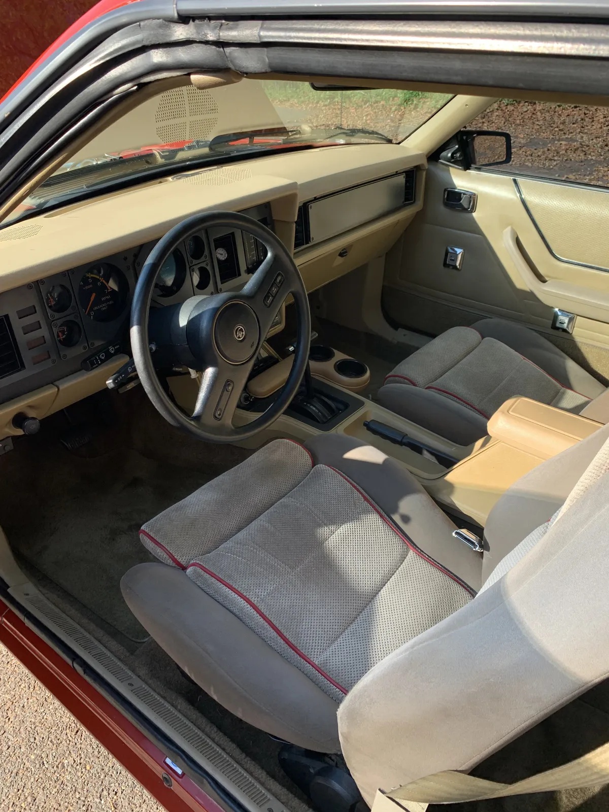 Mercury-Capri-1970-1986-Red-Beige-3