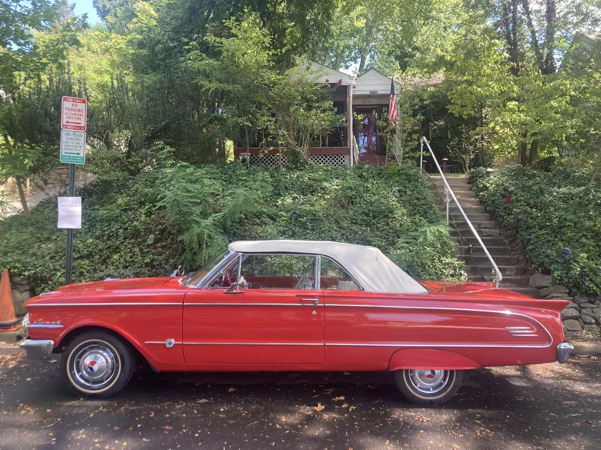 Mercury-Comet-1963-Red-White-1