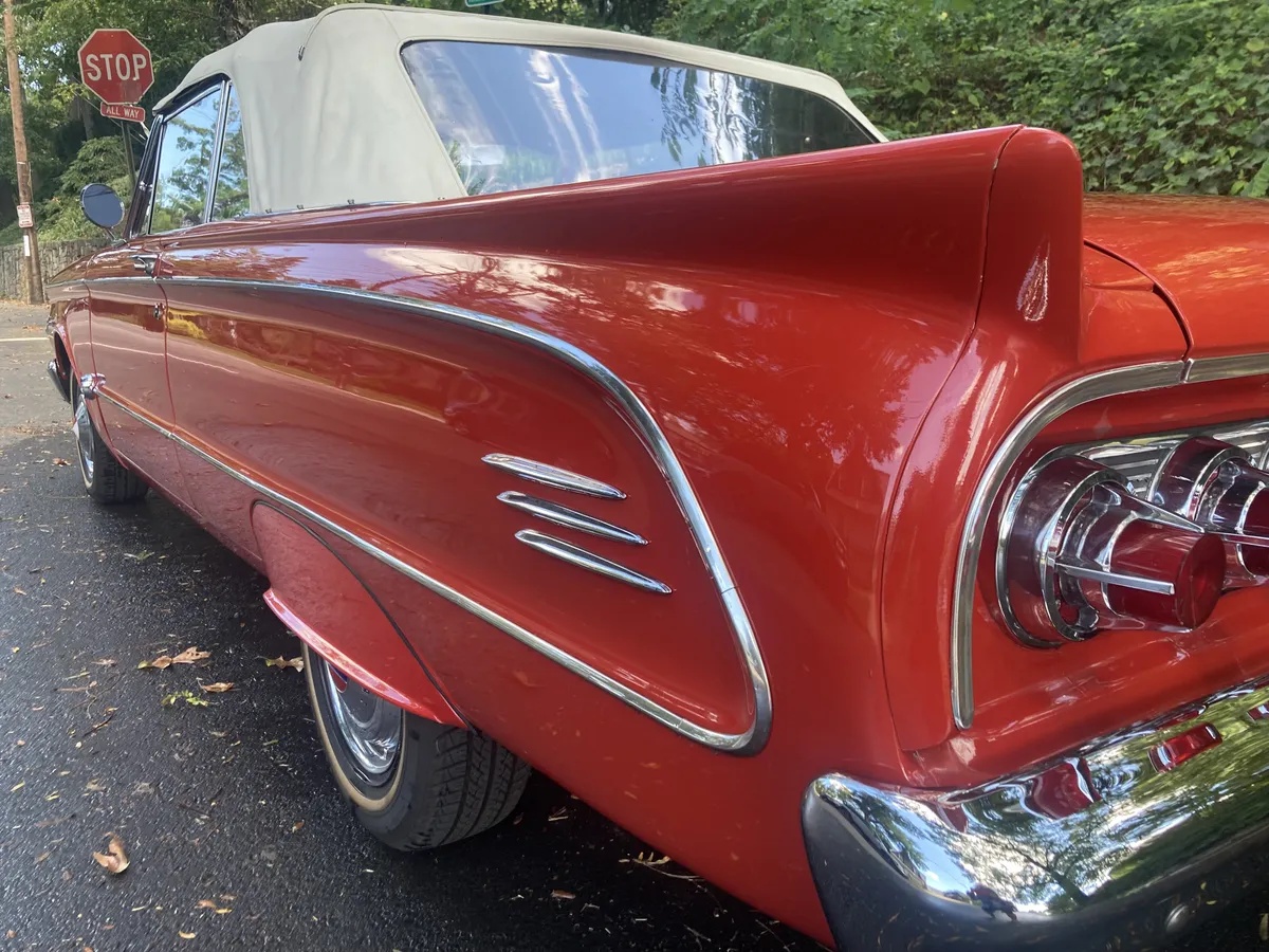 Mercury-Comet-1963-Red-White-13