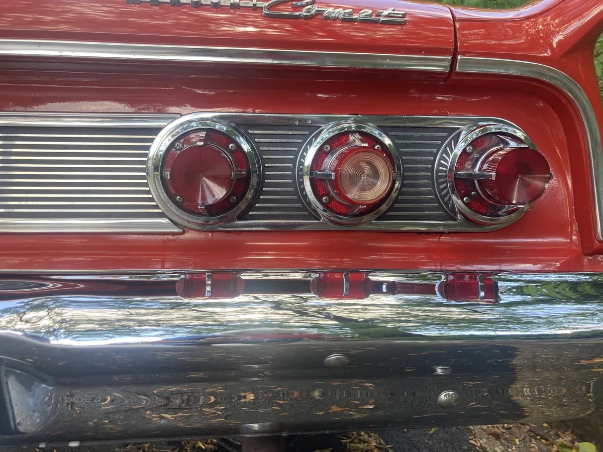 Mercury-Comet-1963-Red-White-15