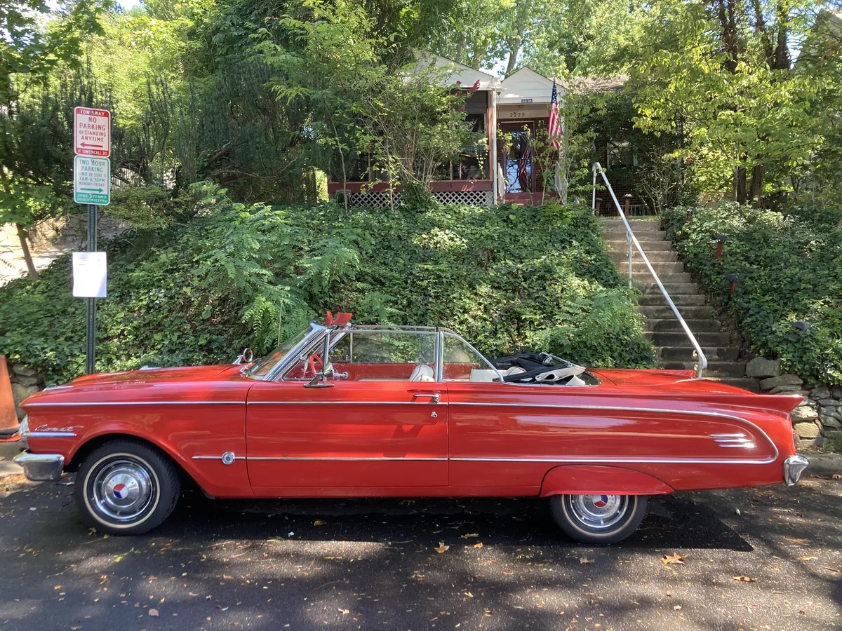 Mercury-Comet-1963-Red-White-5