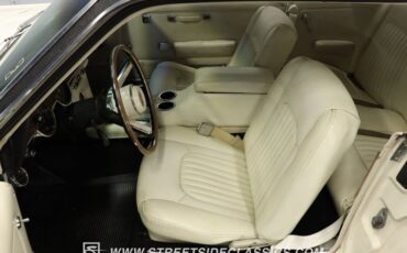 Mercury-Cougar-1967-White-Parchment-33