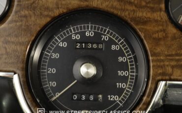 Mercury-Cougar-1967-White-Parchment-36