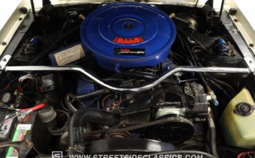 Mercury-Cougar-1967-White-Parchment-4