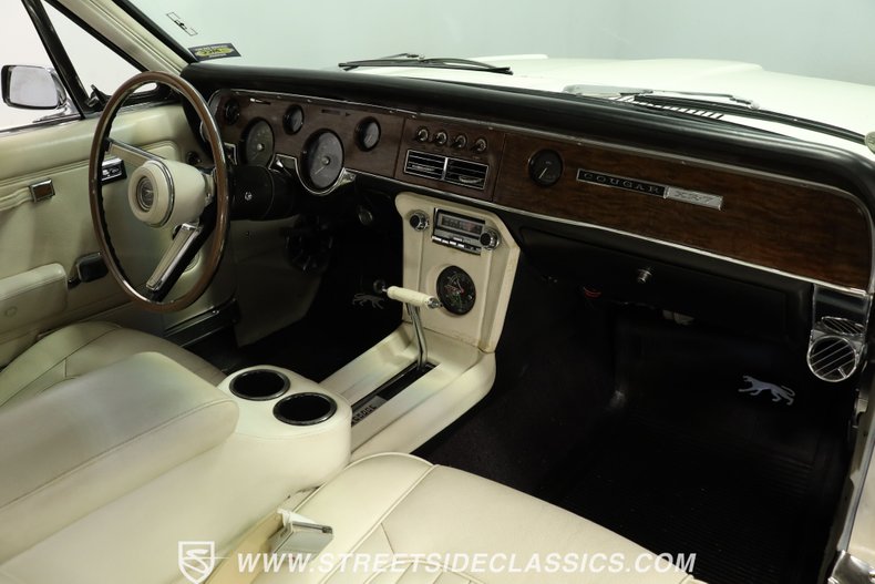 Mercury-Cougar-1967-White-Parchment-43