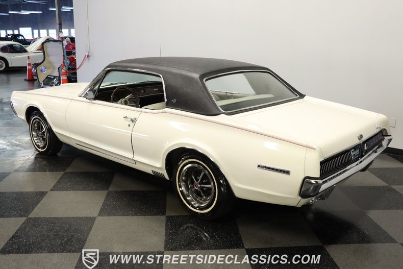 Mercury-Cougar-1967-White-Parchment-7