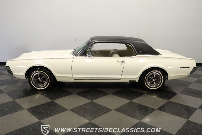 Mercury-Cougar-1967-White-Parchment